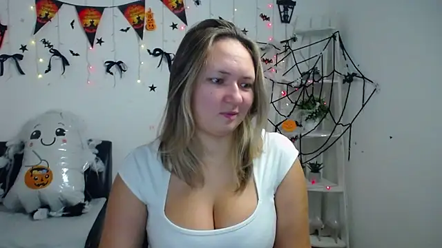 SallyVerda online show from October 27, 2025, 6:23 pm