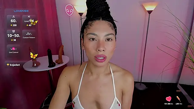 Snapshot of Dayanna_tecca chatting on March 11, 2025, 11:04 pm Dayanna tecca online show from March 11, 2025, 11:04 pm