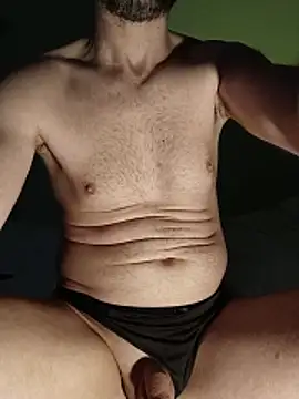 niesmialy39oon online show from November 17, 2025, 4:35 pm