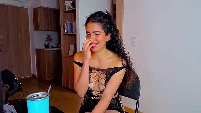 Snapshot of arteverena chatting on April 13, 2026, 8:58 pm arteverena online show from April 13, 2026, 8:58 pm