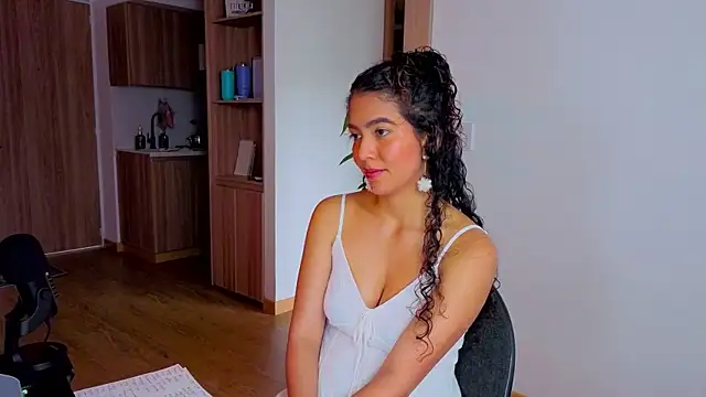 Snapshot of arteverena chatting on April 14, 2026, 5:41 pm arteverena online show from April 14, 2026, 5:41 pm