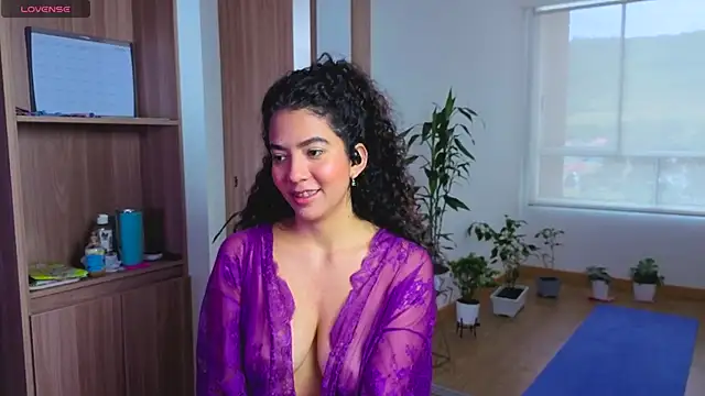 Snapshot of arteverena chatting on June 22, 2026, 8:06 pm arteverena online show from June 22, 2026, 8:06 pm