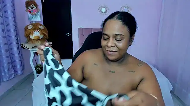 Snapshot of bbw_charlote chatting on March 5, 2026, 2:13 pm bbw charlote online show from March 5, 2026, 2:13 pm