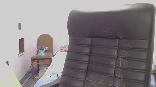 Snapshot of KittyyLaBeauty chatting on February 25, 2025, 5:36 pm KittyyLaBeauty online show from February 25, 2025, 5:36 pm