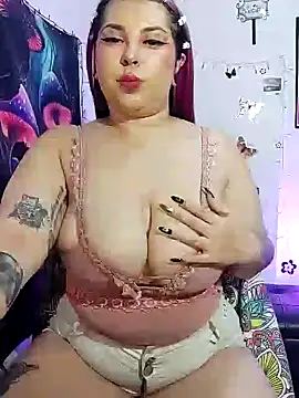 Snapshot of Hada_dracanae chatting on February 7, 2025, 12:53 am Hada dracanae online show from February 7, 2025, 12:53 am