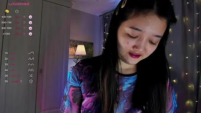 FreyaRaya online show from March 9, 2025, 8:51 am