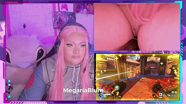 Snapshot of MegariaB chatting on March 13, 2025, 7:42 am MegariaB online show from March 13, 2025, 7:42 am