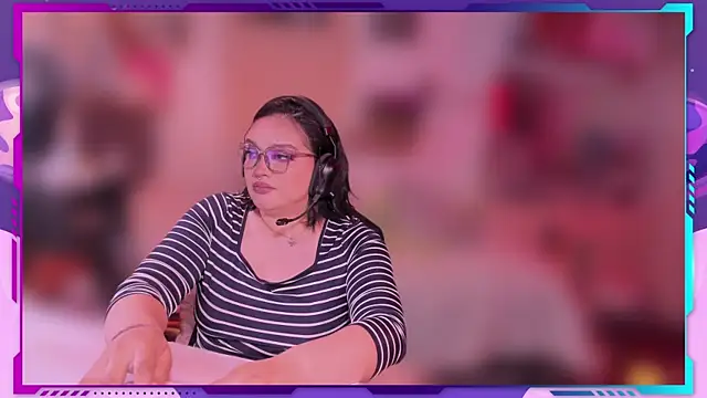 MegariaB online show from May 22, 2026, 4:52 am