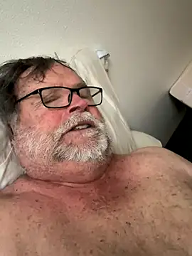 Drummajor online show from November 16, 2025, 4:23 pm