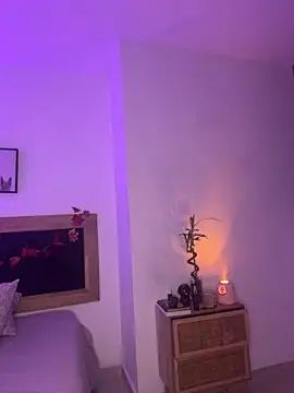 Snapshot of Susi_bell chatting on January 3, 2025, 1:27 am Susi bell online show from January 3, 2025, 1:27 am