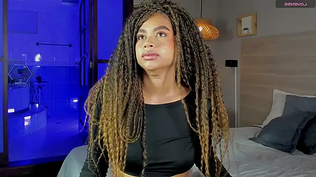 nayah   online show from October 16, 2025, 7:48 pm