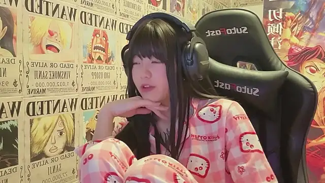 Snapshot of SNAKEgirlQAQ chatting on June 3, 2026, 5:18 pm SNAKEgirlQAQ online show from June 3, 2026, 5:18 pm