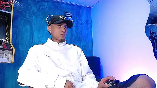 Snapshot of Liam_lee chatting on January 16, 2025, 12:31 pm Liam lee online show from January 16, 2025, 12:31 pm