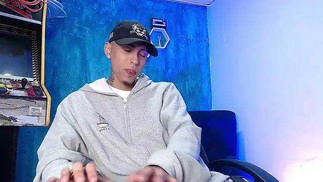 Snapshot of Liam_lee chatting on January 23, 2025, 12:52 pm Liam lee online show from January 23, 2025, 12:52 pm