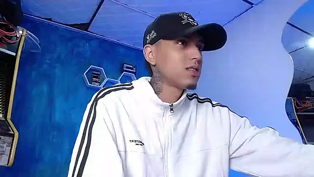 Snapshot of Liam_lee chatting on January 28, 2025, 12:54 pm Liam lee online show from January 28, 2025, 12:54 pm