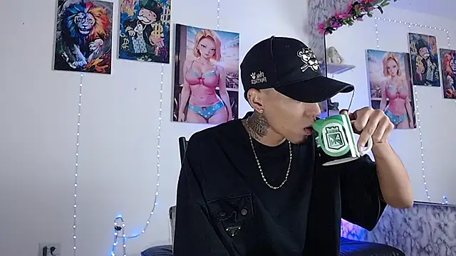 Snapshot of Liam_lee chatting on September 11, 2025, 1:33 pm Liam lee online show from September 11, 2025, 1:33 pm