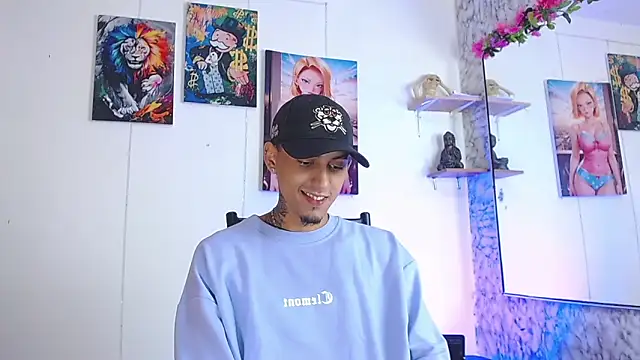 Snapshot of Liam_lee chatting on October 3, 2025, 1:52 pm Liam lee online show from October 3, 2025, 1:52 pm