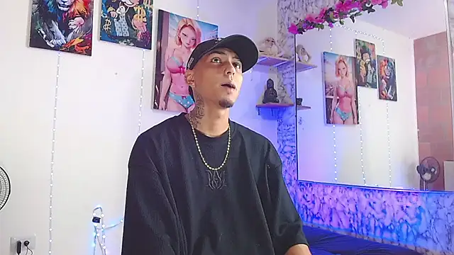 Snapshot of Liam_lee chatting on October 16, 2025, 1:56 pm Liam lee online show from October 16, 2025, 1:56 pm