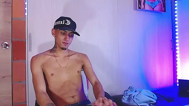 Liam lee online show from November 22, 2025, 4:28 pm