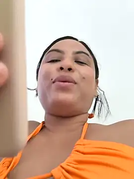 Francesca ferrari online show from December 10, 2024, 11:08 pm