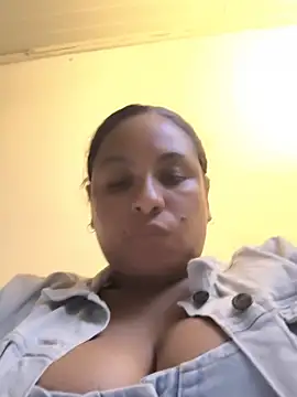 Francesca ferrari online show from May 22, 2026, 1:57 am