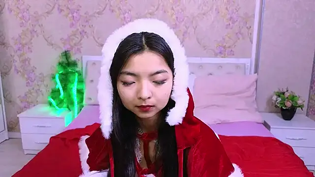 Shy Kira online show from December 12, 2024, 12:44 pm