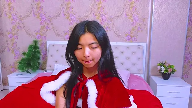 Shy Kira online show from December 19, 2024, 3:41 pm