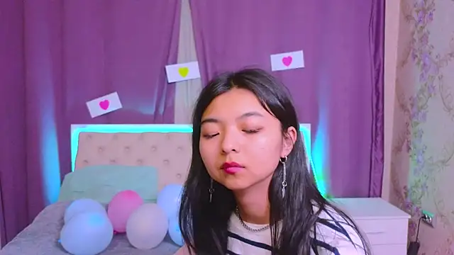 Shy Kira online show from February 11, 2025, 6:44 pm