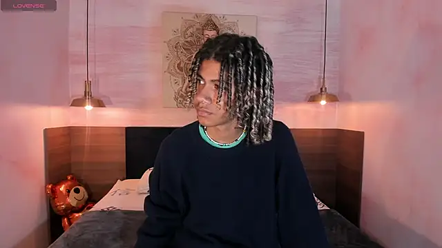 Maxim-Walker online show from February 24, 2025, 3:12 am