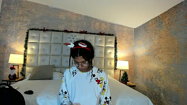 Maxim-Walker online show from December 21, 2025, 3:02 am