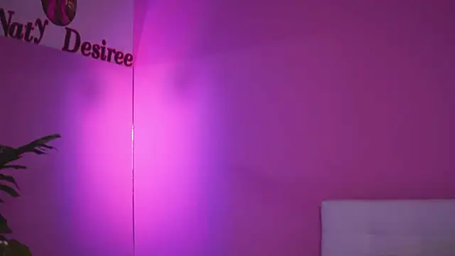 Snapshot of NatyDesiree chatting on March 6, 2025, 5:14 am NatyDesiree online show from March 6, 2025, 5:14 am