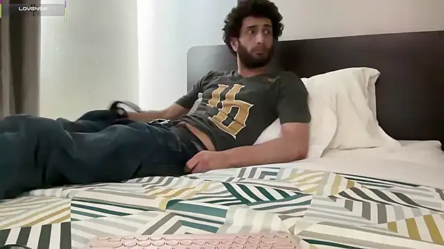 Snapshot of pantslesstraveler_plt chatting on September 28, 2025, 4:45 pm pantslesstraveler plt online show from September 28, 2025, 4:45 pm