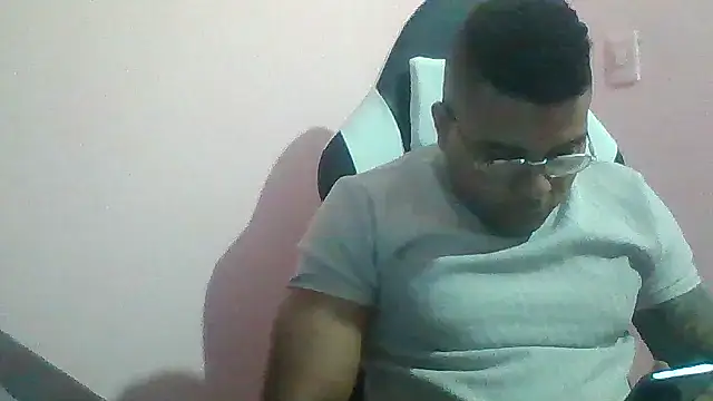 SaucyAffair0 online show from July 5, 2026, 2:07 am