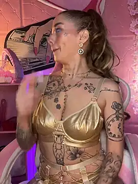 Chachou000 online show from February 3, 2025, 7:10 pm