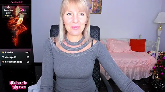 Snapshot of Anita_Tayson chatting on December 25, 2024, 6:52 am Anita Tayson online show from December 25, 2024, 6:52 am