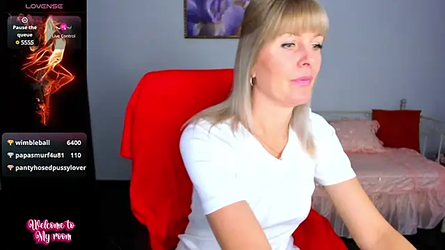 Snapshot of Anita_Tayson chatting on February 25, 2025, 10:15 am Anita Tayson online show from February 25, 2025, 10:15 am