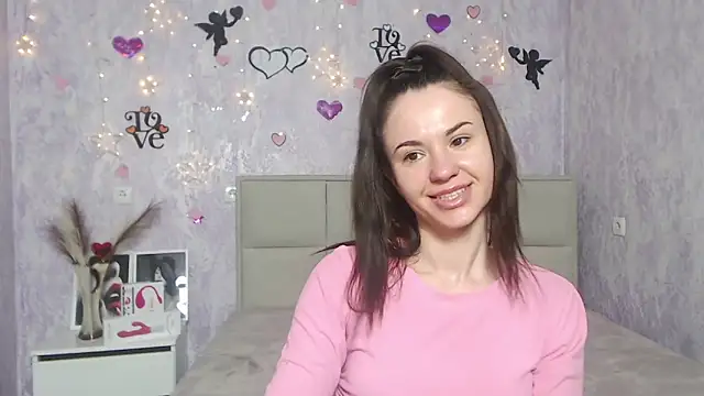 KaraCriegs online show from February 19, 2025, 12:35 am