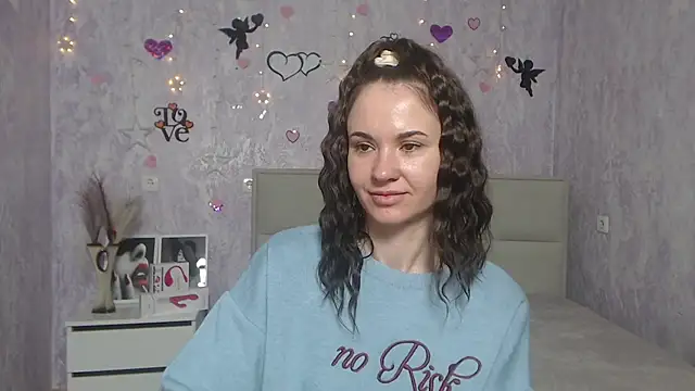 KaraCriegs online show from March 5, 2025, 10:21 pm