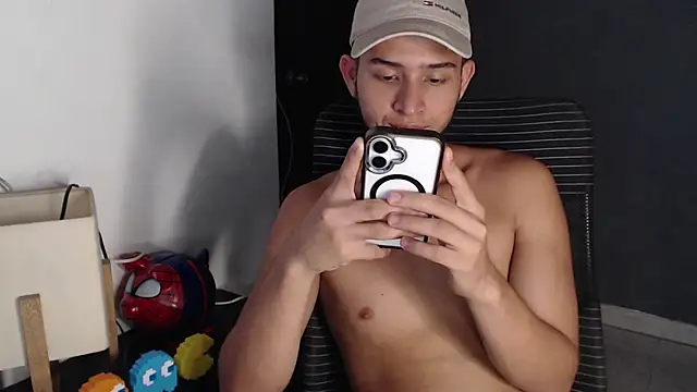 Snapshot of harold_18_ chatting on April 18, 2026, 5:39 pm harold 18 online show from April 18, 2026, 5:39 pm