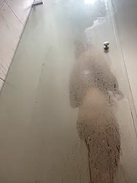 Iris love18 online show from October 25, 2025, 12:07 am