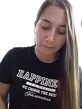 Iris love18 online show from November 18, 2025, 8:46 pm