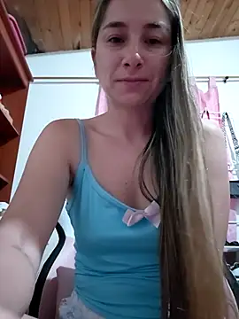Iris love18 online show from May 13, 2026, 11:18 am