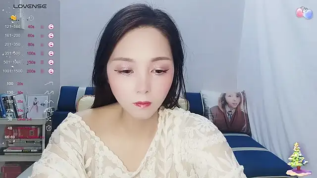 Snapshot of Toookiss chatting on January 21, 2025, 3:37 am Toookiss online show from January 21, 2025, 3:37 am