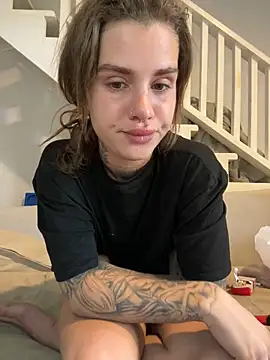 Snapshot of EmiliaCatalina chatting on December 31, 2024, 8:23 pm EmiliaCatalina online show from December 31, 2024, 8:23 pm
