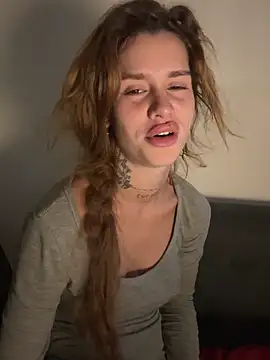 EmiliaCatalina online show from March 5, 2026, 11:12 pm