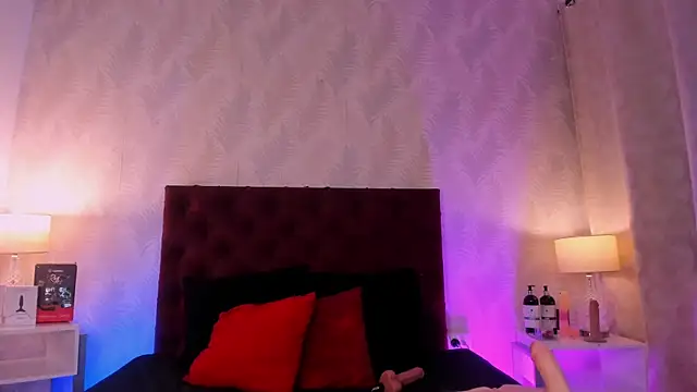 laura bassi online show from March 13, 2025, 8:26 am