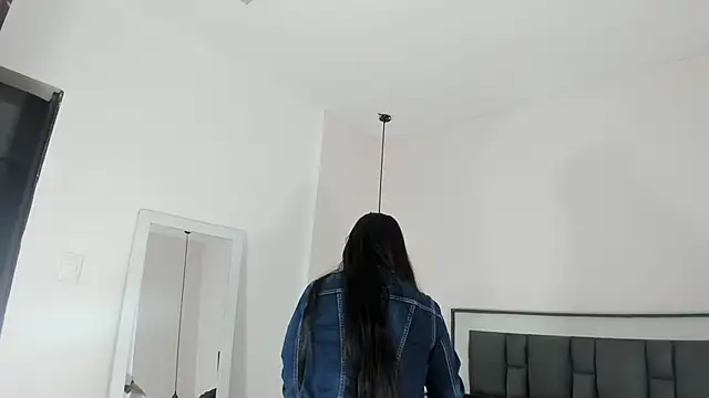 victoria cooper3 online show from November 28, 2025, 9:45 am