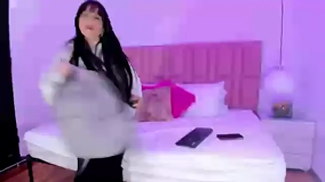 victoria cooper3 online show from January 7, 2026, 12:07 pm