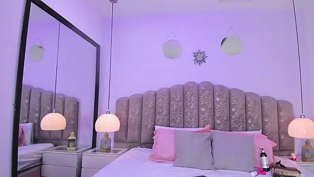 victoria cooper3 online show from February 1, 2026, 12:15 pm