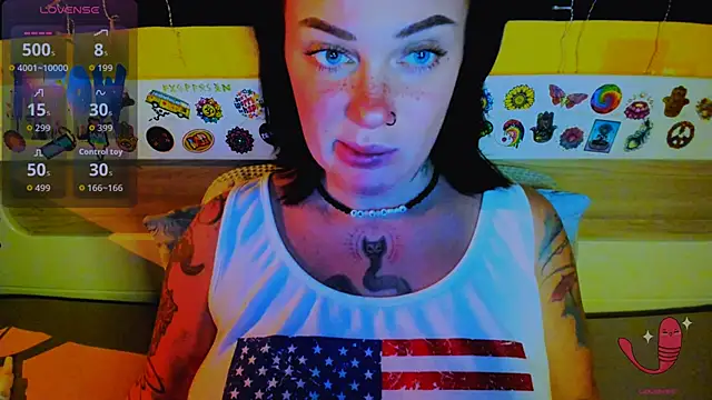 EllieOz online show from December 14, 2025, 2:55 pm